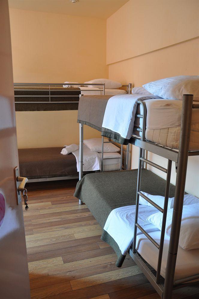 Breda Hostel / Youth Hostel Extérieur photo