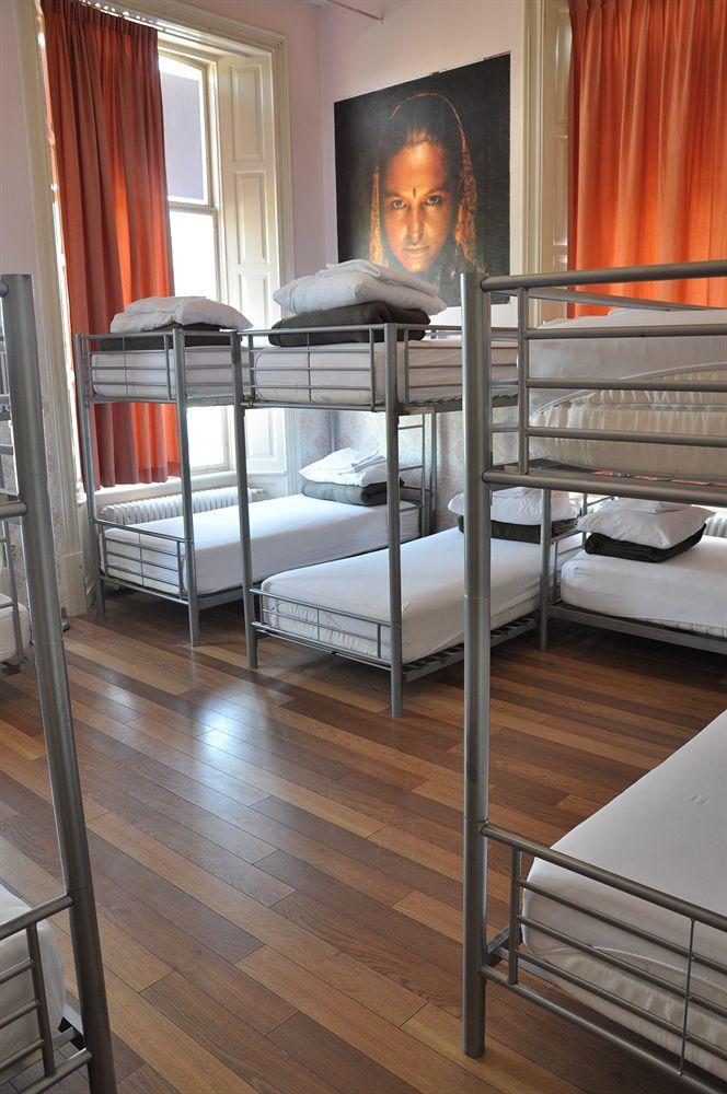 Breda Hostel / Youth Hostel Extérieur photo